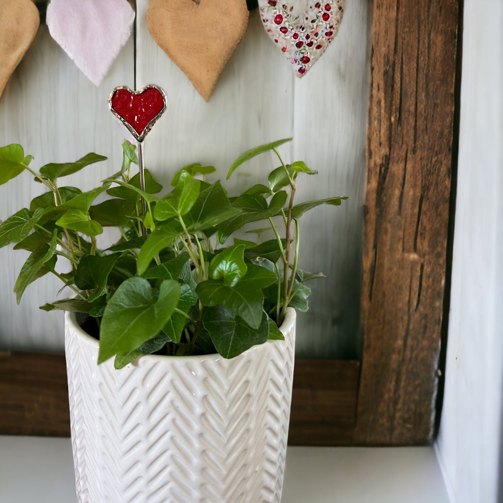Holiday Mini Plant Stake- HEART (RED)