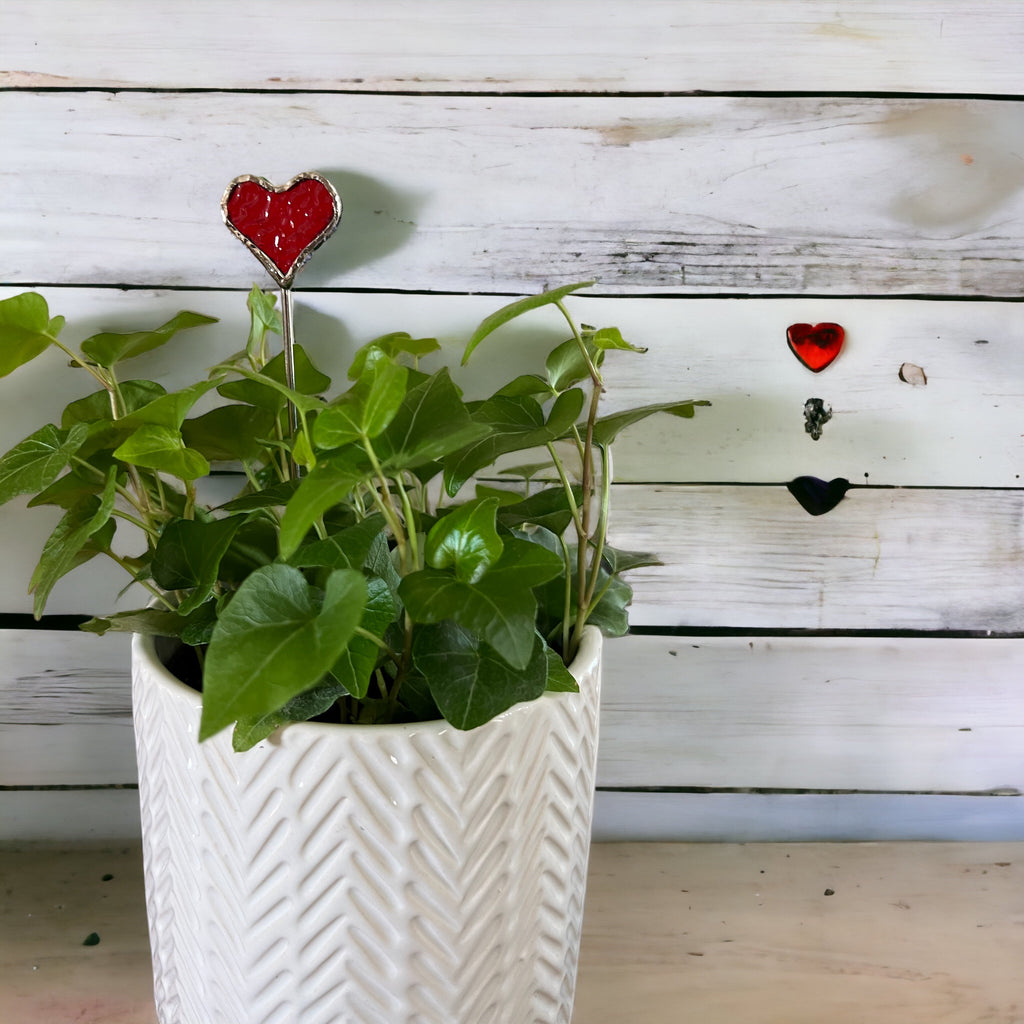Holiday Mini Plant Stake- HEART (RED)