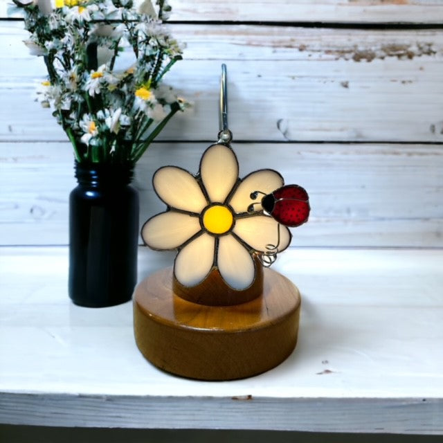 Glass Cover- Daisy Flower with Ladybug