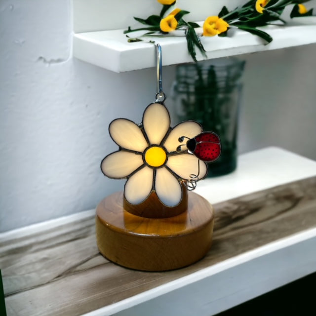 Glass Cover- Daisy Flower with Ladybug