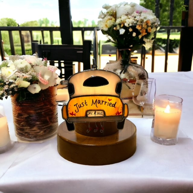 Glass Cover- Wedding Car 'Just Married'