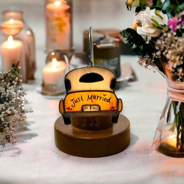 Glass Cover- Wedding Car 'Just Married'