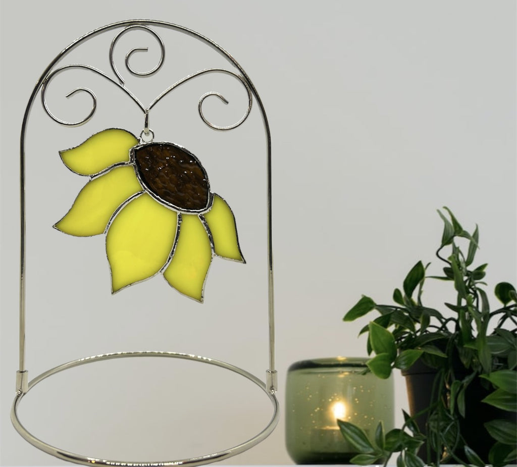 'Tabletop/Mantle Wire Stand'